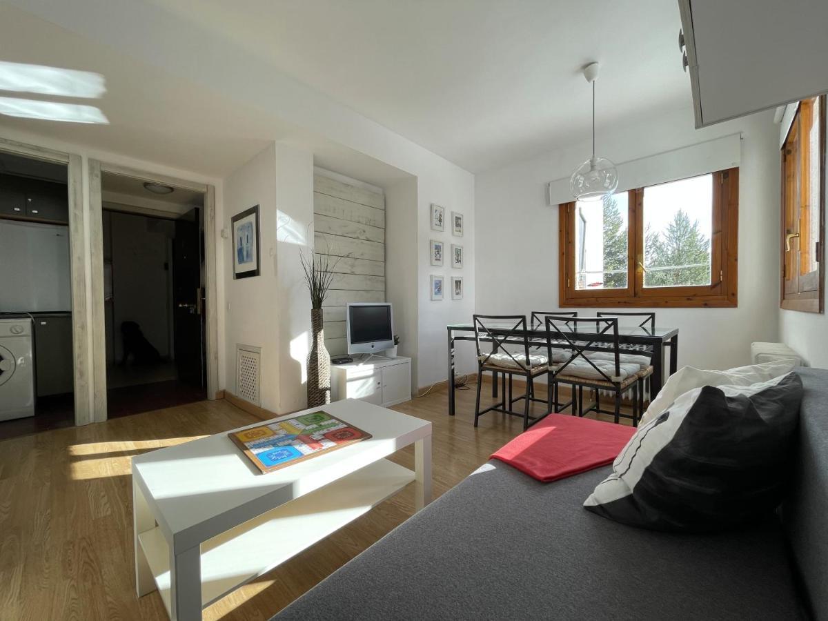 Izas - Pirineos360 - Practico Y Sencillo - Perfecto Para Esquiadores ฟอร์มีกัล ภายนอก รูปภาพ