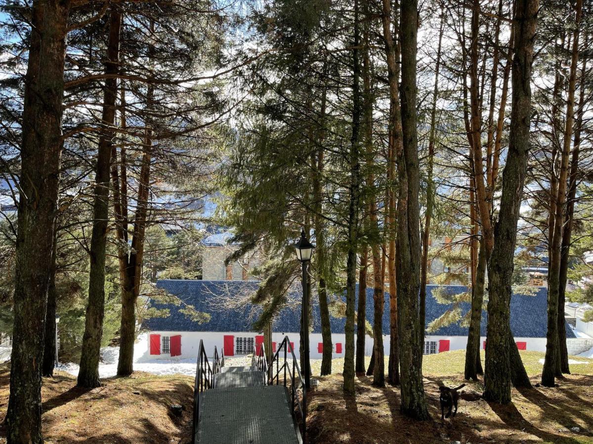 Izas - Pirineos360 - Practico Y Sencillo - Perfecto Para Esquiadores ฟอร์มีกัล ภายนอก รูปภาพ